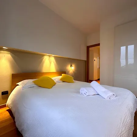 Vista Sui Colli Di Ai Piedi Di Citta Alta