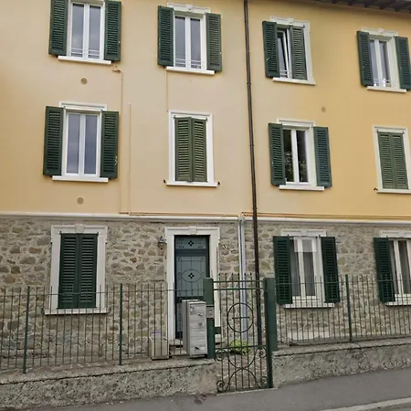 Lägenhet Vista Sui Colli Di Ai Piedi Di Citta Alta *