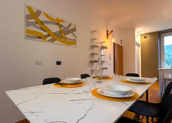 Vista Sui Colli Di Ai Piedi Di Citta Alta *